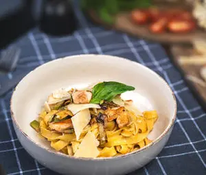 pasta with chicken and zicchini